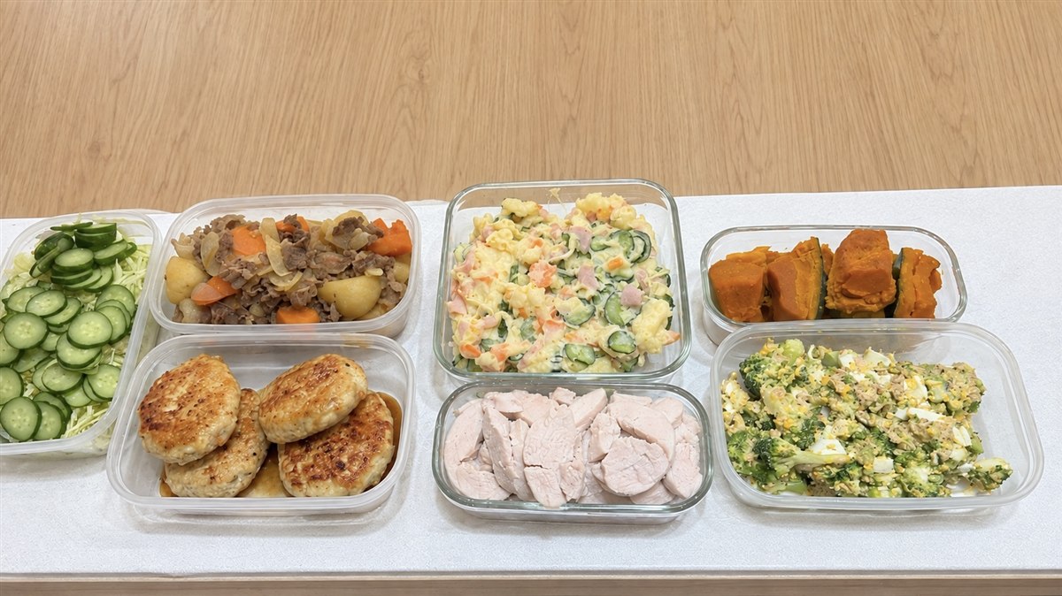 タスカジの料理代行お試しで作ってもらった料理8品の写真