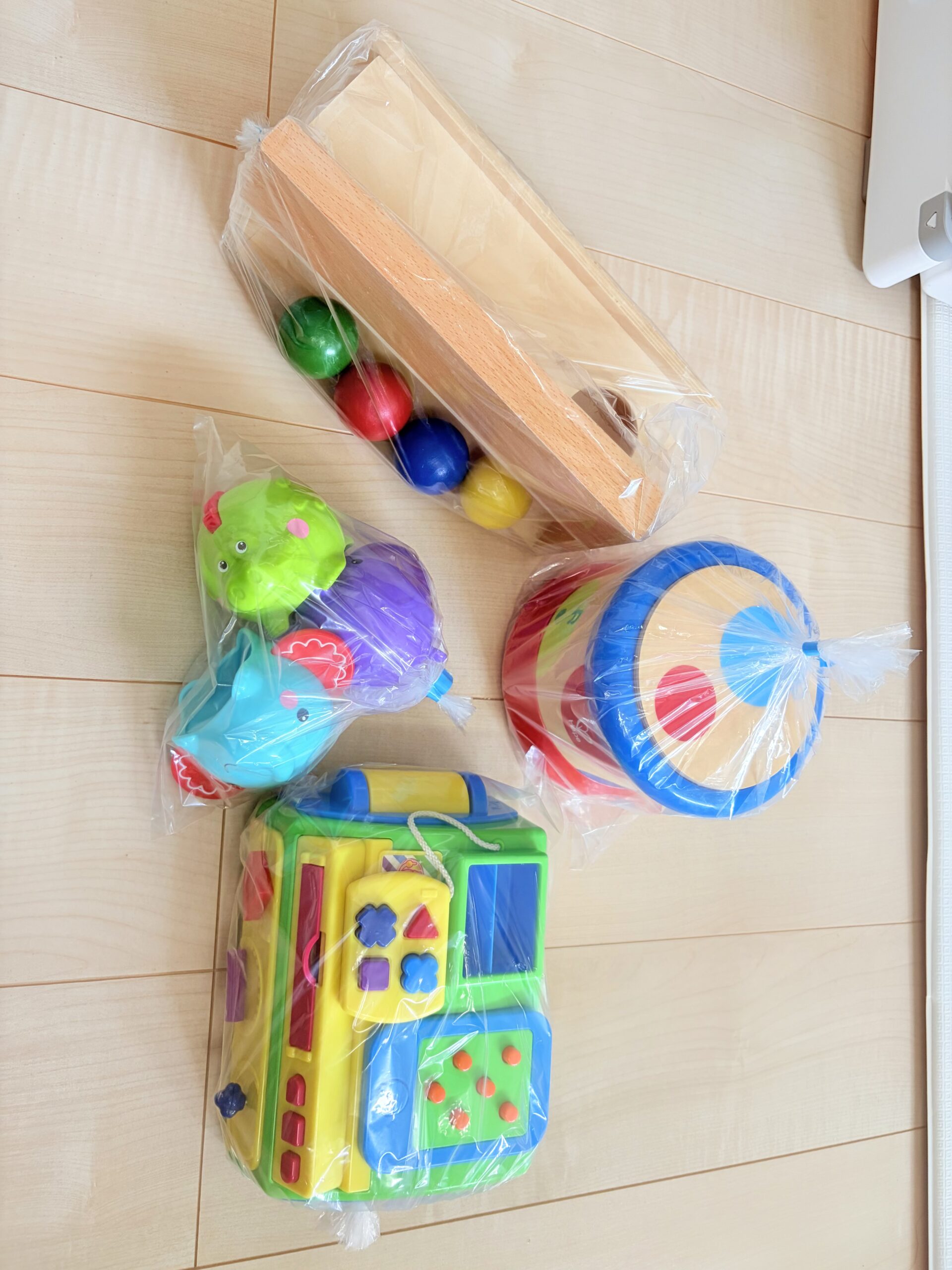 2回目に届いたトイサブのおもちゃ4点
